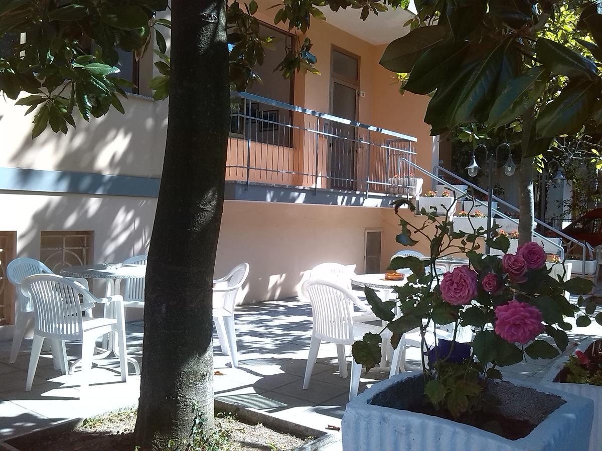 K2 Hotel Cattolica Dış mekan fotoğraf